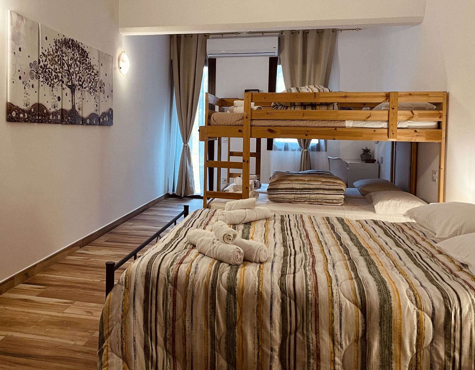 Room 2 Image 2