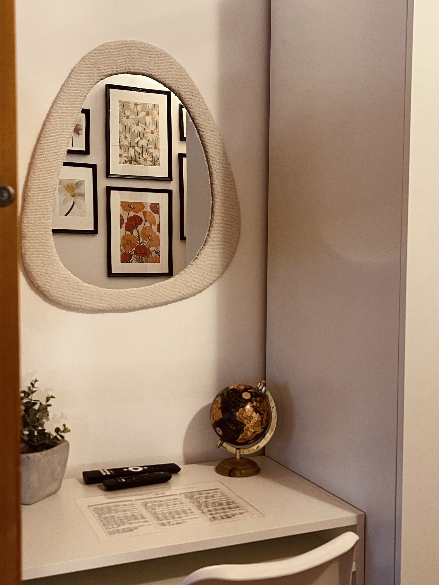 Room 3 Image 7