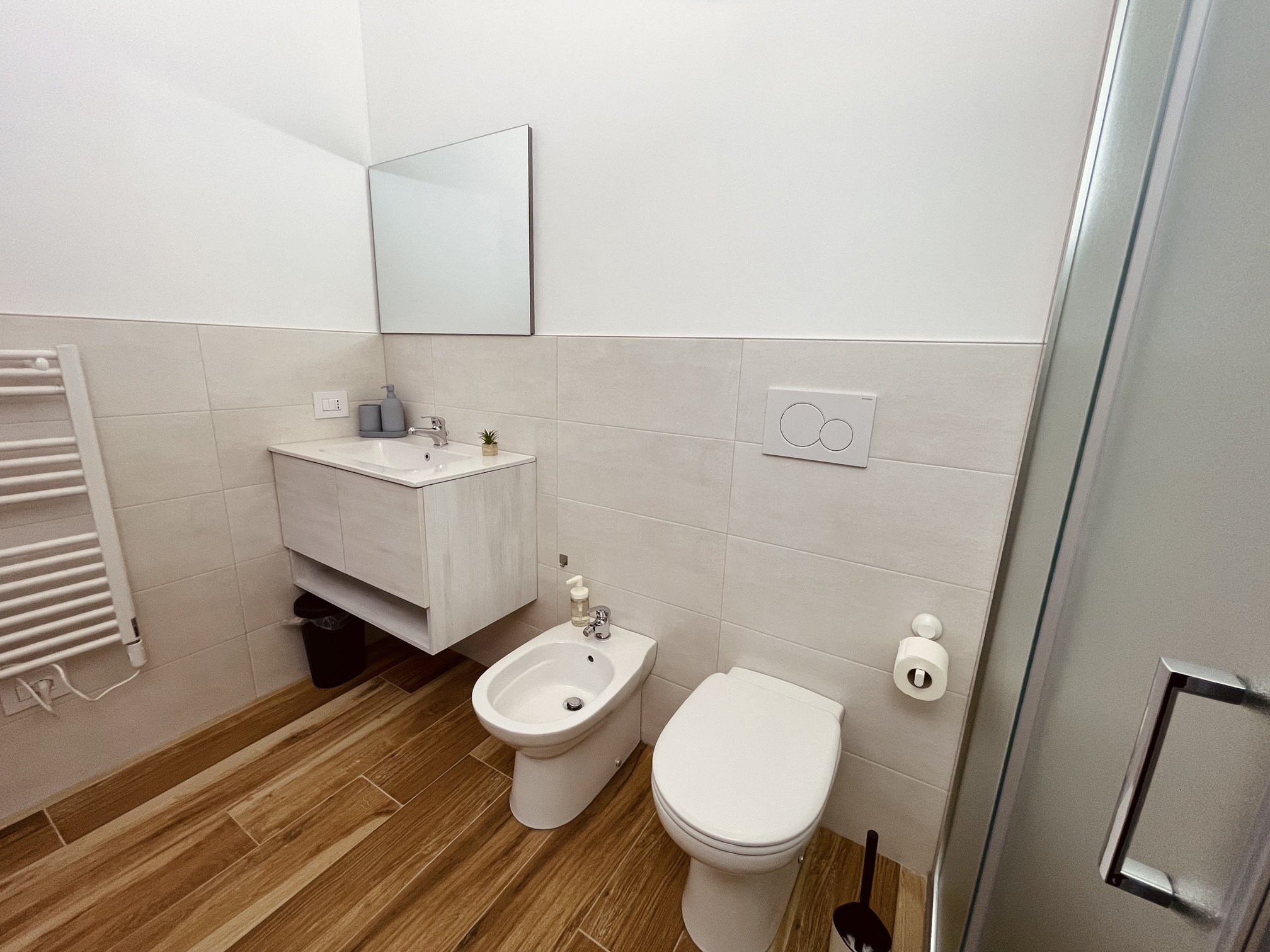Room 6 Image 7